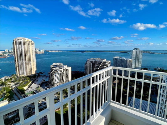 801 Brickell Key Blvd #3211, Miami, FL 33131-3723