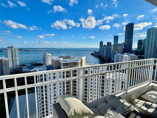 801 Brickell Key Blvd #3211, Miami, FL 33131-3723